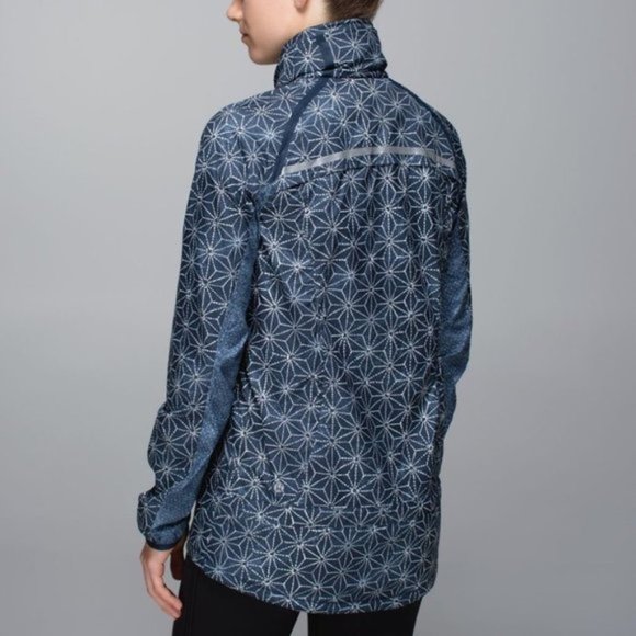 Lululemon Miss Misty Pullover Exploded Sashico Star Windbreak Rain Jacket Size 2 - Picture 1 of 13